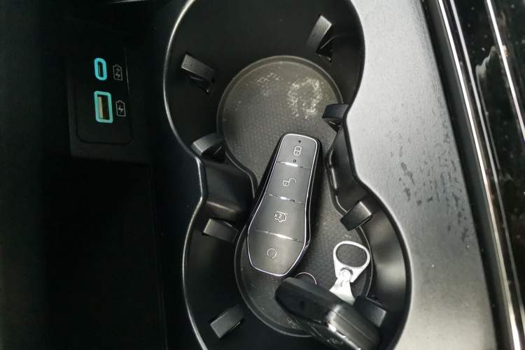 Used BYD Han 2023 EV Champion Edition 715KM Front-Drive Prestige Model
