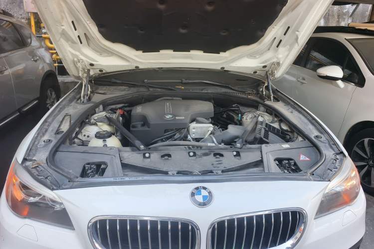 Used BMW 5 Series 2014 520i Elegant Edition
