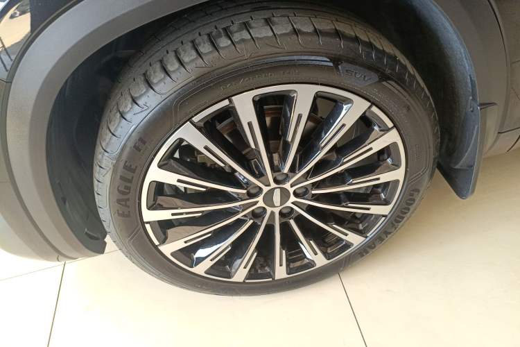 Used Geely Auto Monjaro L 2025 Dongfang Yao 2.0TD Automatic Lanxing Edition
