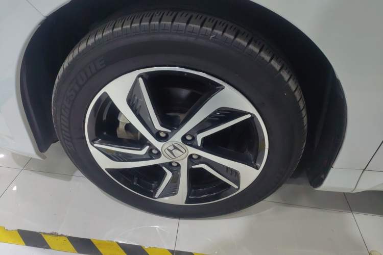 Used Honda Odyssey 2015 Revised Version 2.4L Supreme Edition