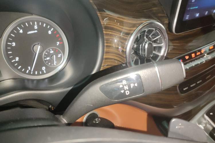 Used Mercedes-Benz Vito 2021 2.0T Business Version 7 Seats
