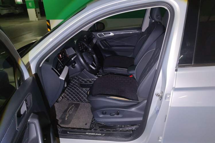 Used Volkswagen Tiguan L 2022 380TSI Automatic All-Wheel Drive R-Line Enhanced Comfort 7-Seater