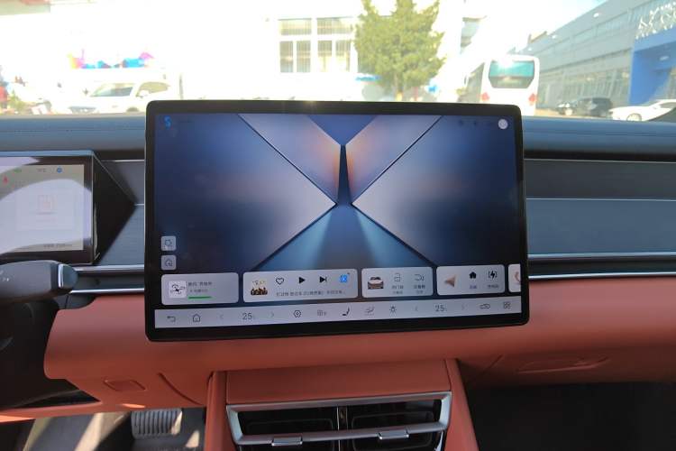 Used BYD Tang L 2025 DM 175KM Drone Player Edition
