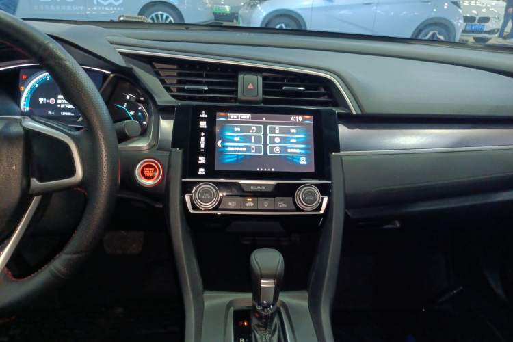 Used Honda Civic 2016 220TURBO CVT Luxury Edition
