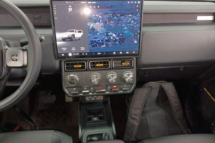 Used  V23 2025 501 Four-Wheel Drive Intelligent Driving Version
