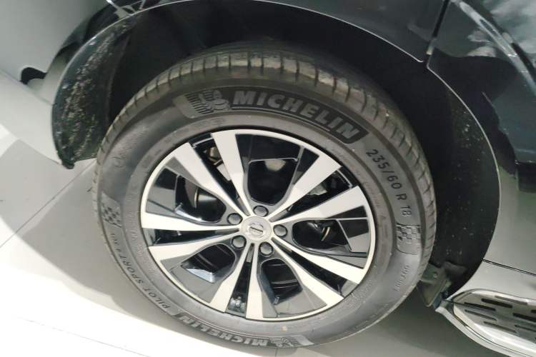 Used Volvo XC60 2025 B5 4x4 Smart Luxury Edition
