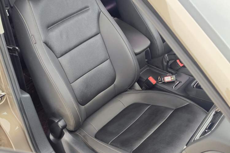 Used Volkswagen Sagitar 2017 230TSI Automatic Comfort Version
