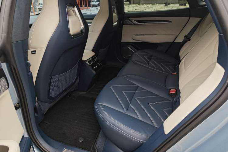 Used Zeekr 001 2021 Ultra-Long Range Dual-Motor YOU Version
