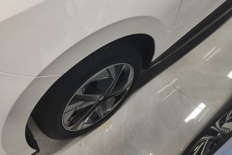 Used MG 4 EV 2023 415 km Range Sea-Faring Champion Edition
