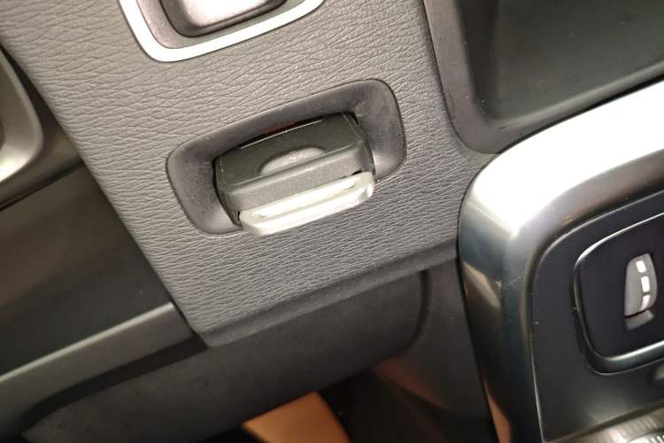 Used Volvo S60 2015 S60L 2.0T Smart Drive Edition
