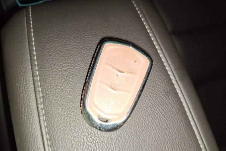 Used Cadillac XT4 2018 28T Two-Wheel Drive Leading Version
