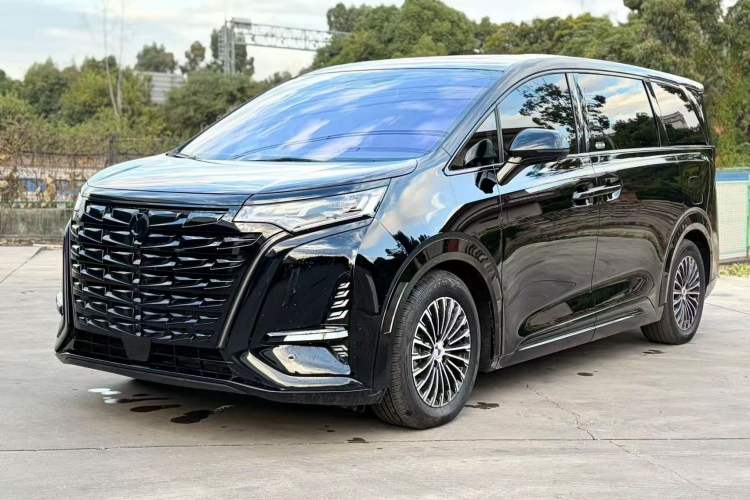 Used Denza D9 2024 DM-i 1050 Luxury Model