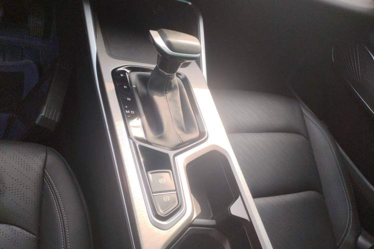 Used Geely Auto Emgrand 2022 4th Generation 1.5L CVT Luxury Model
