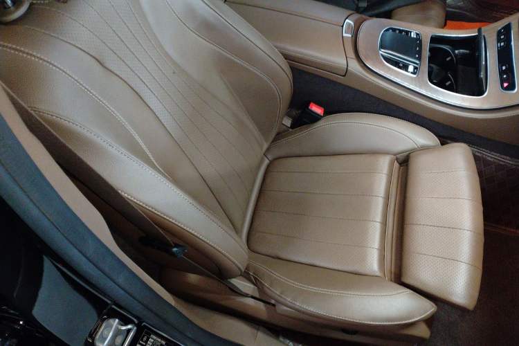 Used Mercedes-Benz E-Class 2023 Facelift E 260 L