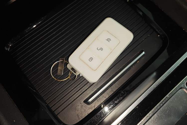 Used BYD Tang New Energy 2018 DM 2.0T All-Wheel Drive Smart Connect Genesis Edition 7 Seats China V Emission Standard