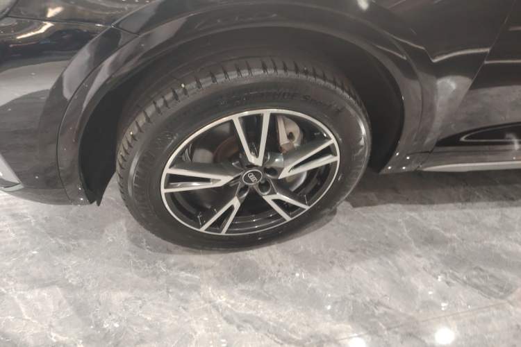 Used Audi Q5L 2023 40T Fashionable and Dynamic Edition
