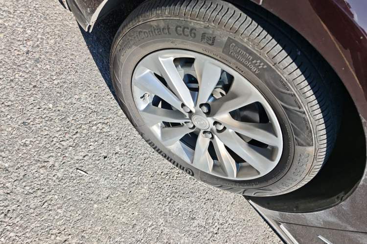 Used Buick GL8 2020 Avenir Avia Six-Seat Deluxe Edition
