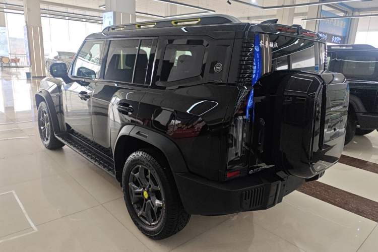 Used JETOUR Traveler 2023 2.0T All-Wheel Drive CrossPRO+