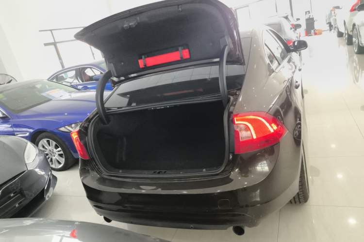 Used Volvo S60 2017 S60L T3 Smart Upgrade Edition
