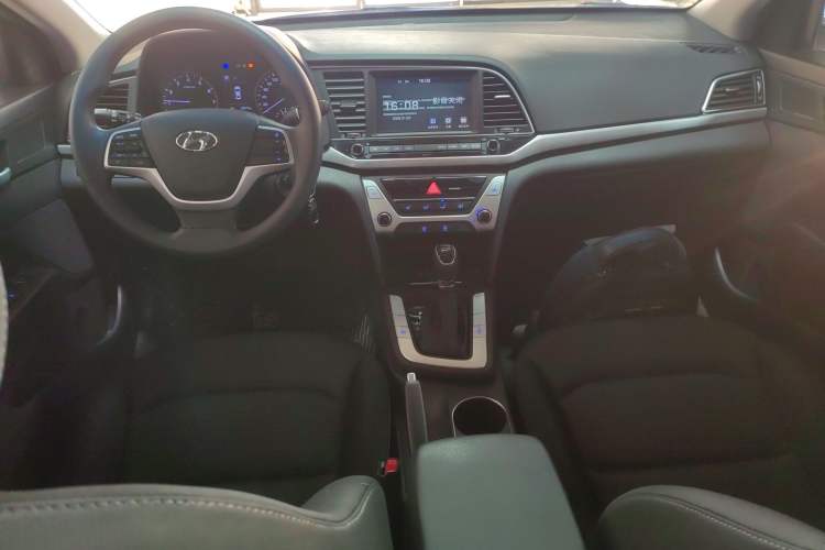 Used Hyundai Elantra 2016 1.6L Automatic ZhiXuan – Elite Version