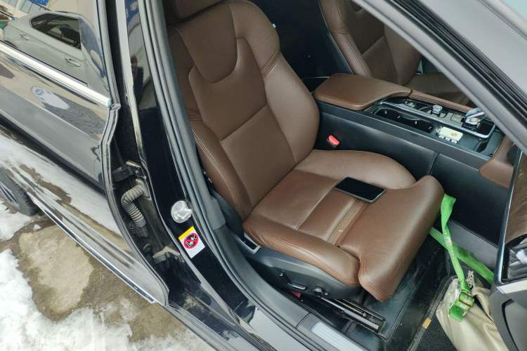 Used Volvo S90 2023 B5 Zhiyuan Luxury Edition