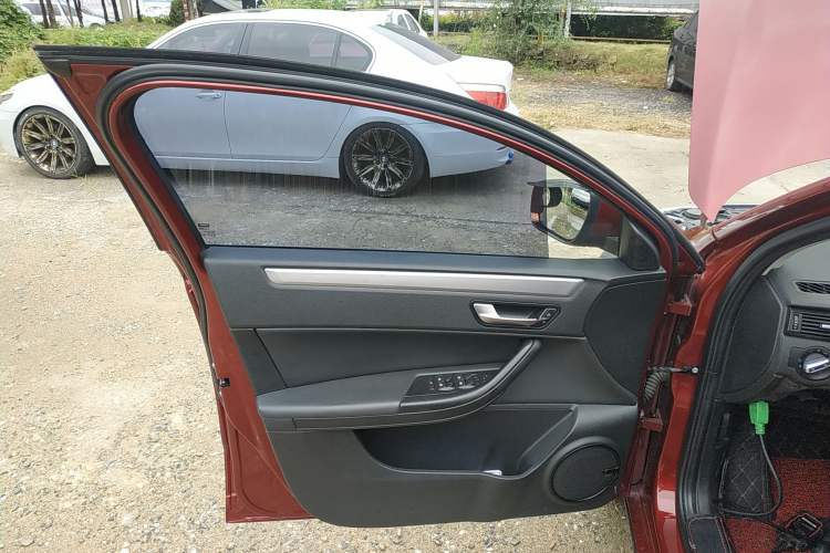 Used Qoros 3 2015 Urban SUV 1.6T Automatic ZhiKu Model