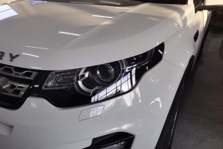 Used Land Rover Discovery Sport 2018 240 PS SE Version