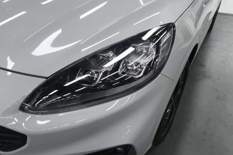 Used Ford Escape 2024 EcoBoost 245 Four-Wheel Drive ST-Line Pro Trim
