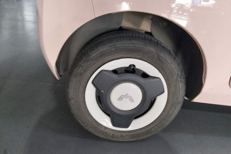 Used Wuling Hongguang MINIEV 2021 Macaron Premium Model – Lithium Iron Phosphate
