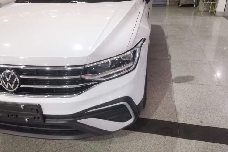 Used Volkswagen Tiguan L 2024 300TSI Automatic Two-Wheel Drive Smart Edition