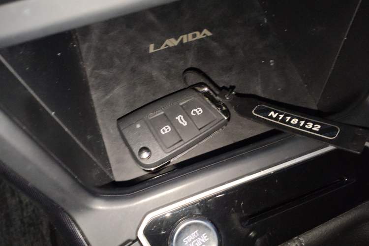 Used Volkswagen Lavida 2025 New Sharp 1.5L Outstanding New Vision Edition
