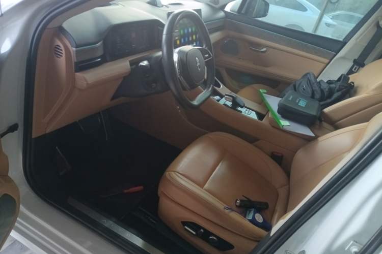 Used Hima AITO M5 2022 Extended-Range Four-Wheel Drive Performance Version
