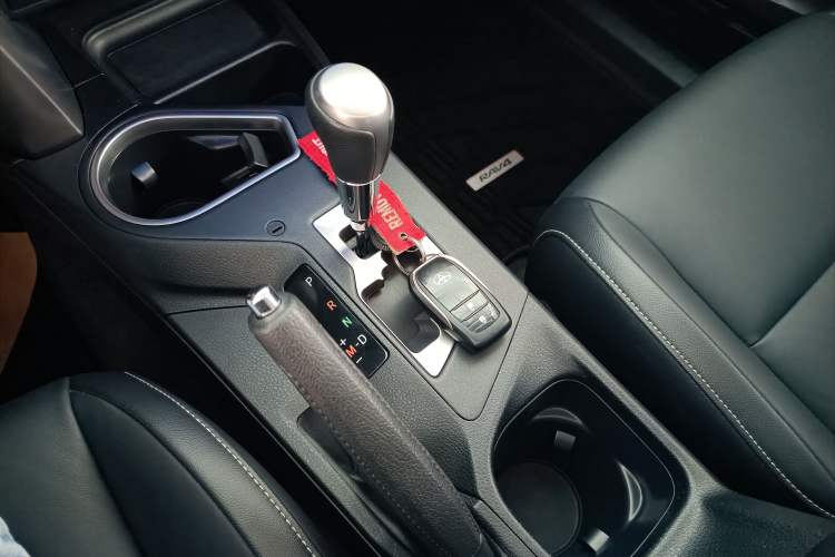 Used Toyota RAV4 2016 2.0L CVT Two-Wheel Drive Smart Edition China V Standard
