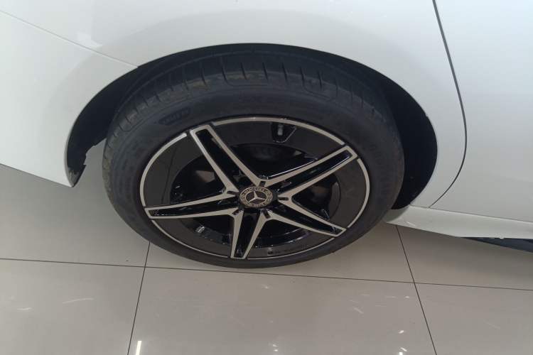 Used Mercedes-Benz C-Class 2024 Second Facelift C 260 L Starry Night Sport Edition
