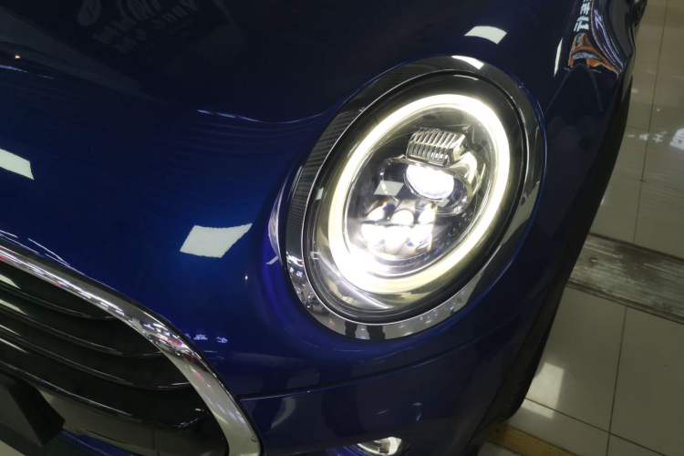 Used  MINI 2019 1.5T COOPER Classic Edition Five-Door Version
