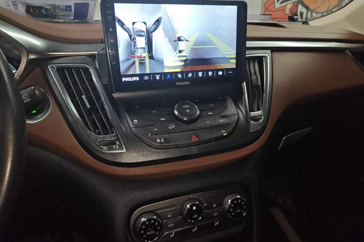 Used Soueast DX7 2015 1.5T Automatic Luxury Model
