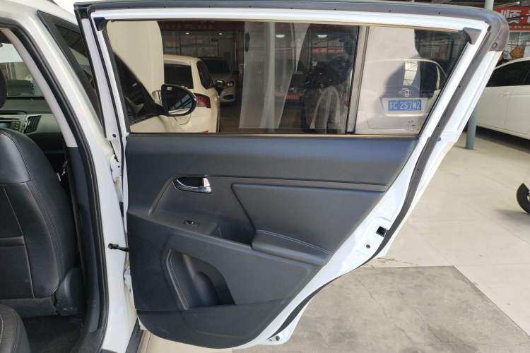 Used Kia Sportage R 2015 2.0L Automatic Two-Wheel Drive GLS
