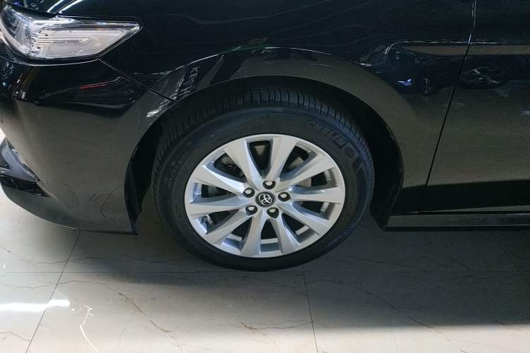 Used Toyota Camry 2021 2.0G Luxury Edition
