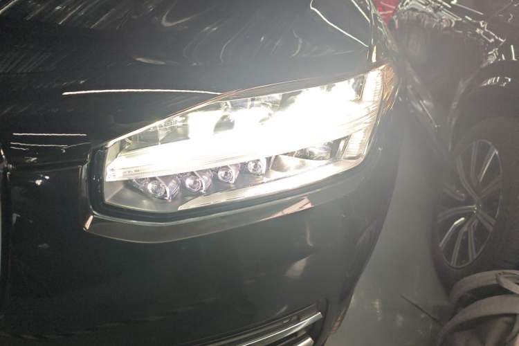 Used Volvo XC90 New Energy 2022 E-Drive Hybrid T8 Luxury Flagship 7-Seater
