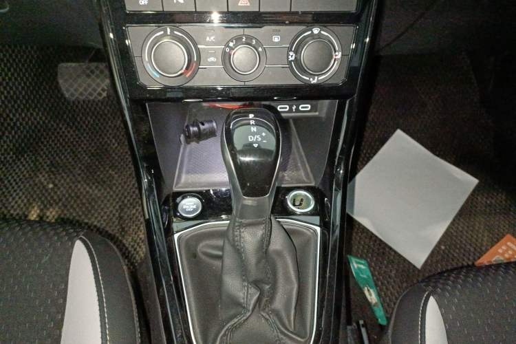 Used Volkswagen Tacqua 2023 200TSI DSG Joy-Connect Edition