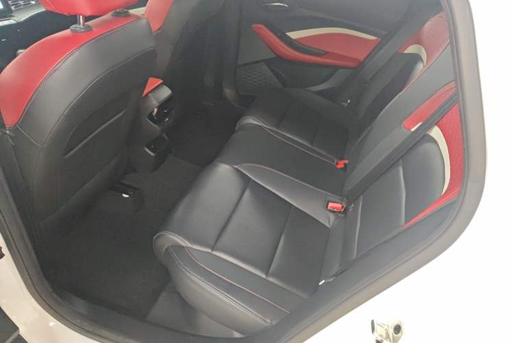 Used MG 5 2021 180 DVVT Manual Youth Luxury Edition