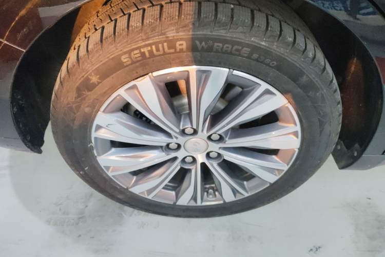 Used Hongqi E-QM5 2023 620km PLUS
