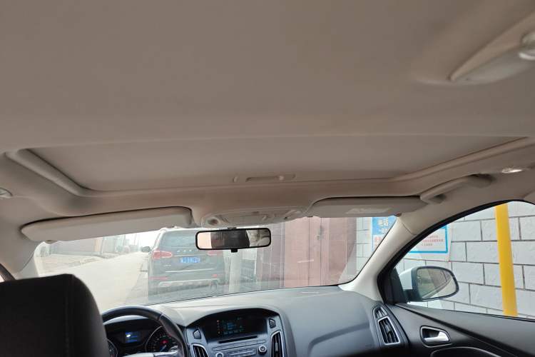 Used Ford Focus 2015 Hatchback EcoBoost 125 Automatic Supreme Style Edition
