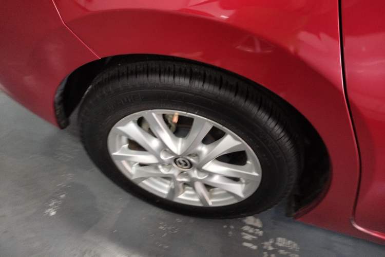 Used Mazda Mazda 3 Axela 2016 Sedan 1.5L Automatic Comfort Model
