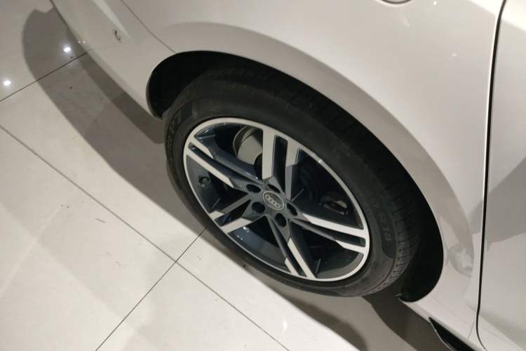 Used Audi A4L 2022 40 TFSI Luxury Dynamic Model
