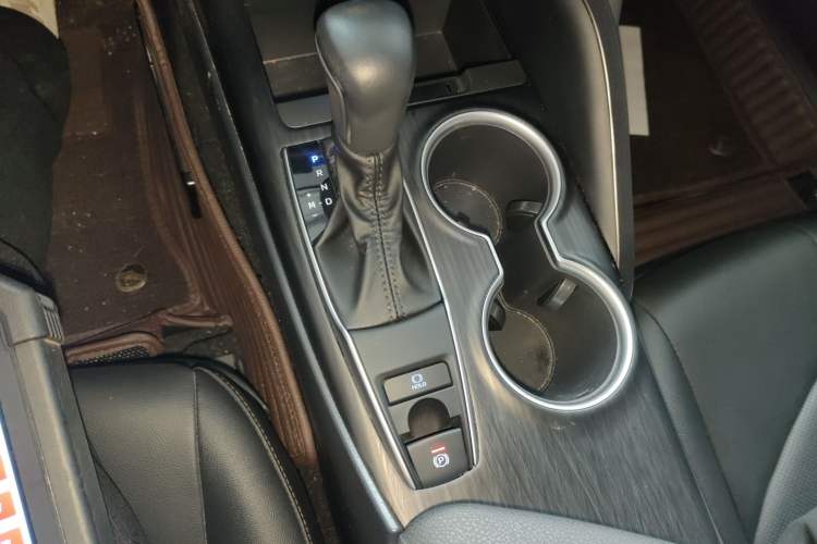 Used Toyota Camry 2021 2.0G Luxury Edition