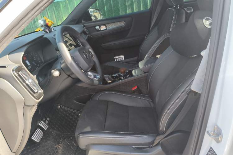 Used Volvo XC40 2022 T4 Four-Wheel Drive Smart & Dynamic Sport Edition