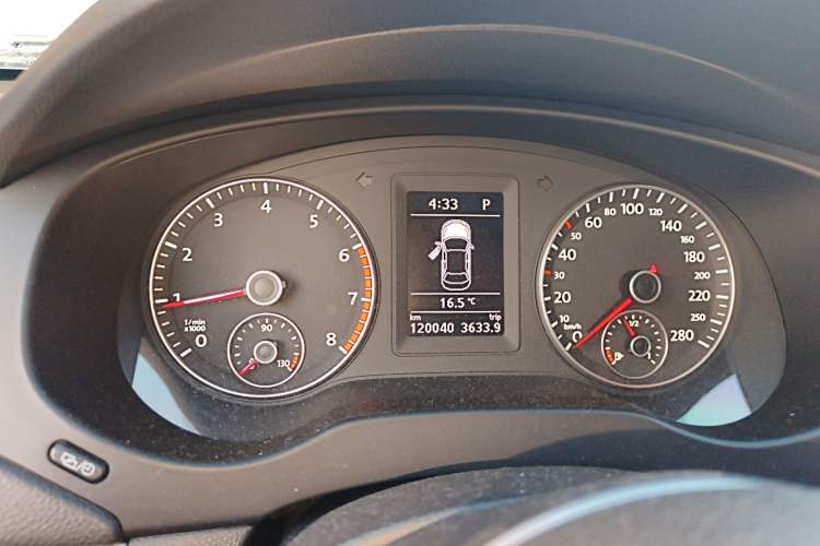 Used Volkswagen Sagitar 2013 2.0 TSI GLI
