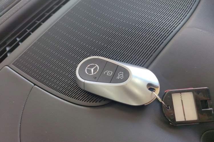 Used Mercedes-Benz C-Class 2023 Restyled C 260 L Sport Edition
