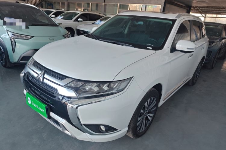 Used Mitsubishi Outlander 2021 2.4L 4x4 Zhi Xiang Edition 7 Seats